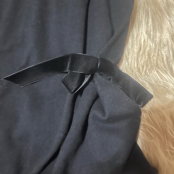 MICHAEL Michael Kors Black Sweater with Velvet Bow Ties Bell Sleeve - Picture 10 of 10